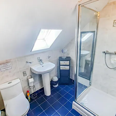 3 Bedroom Lovely In Ruffiac